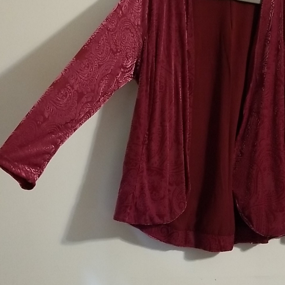 Plus sized! Torrid Red Maroon Velvet Jacket Blazer - Picture 2 of 3